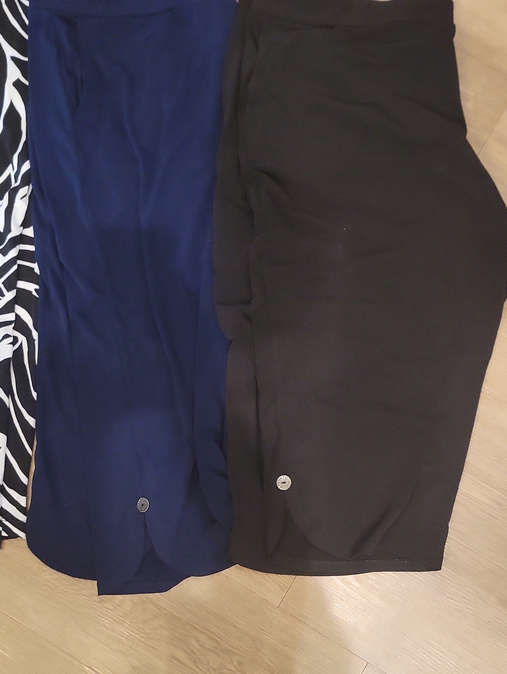 Susan Graver XL Petite Capri Pants Bundle - Picture 2 of 9